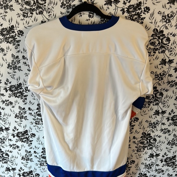 NY ISLANDERS HOCKEY JERSEY - Picture 2 of 4